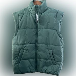 DSG Puffer Vest-NWT Color: Algate Green